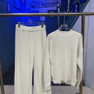 Two-Piece Woolen Winter Set – Stuff Wool